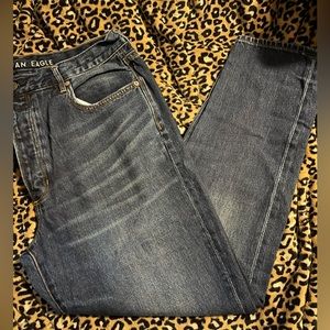 Size 14 American Eagle High Rise Girlfriend button up fly jeans
